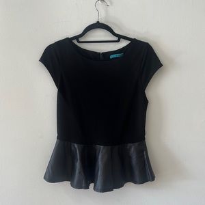 Alice + Olivia - Black Peplum Cap Sleeve Top With Leather